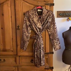 Let Megram Collection Leopard trench coat